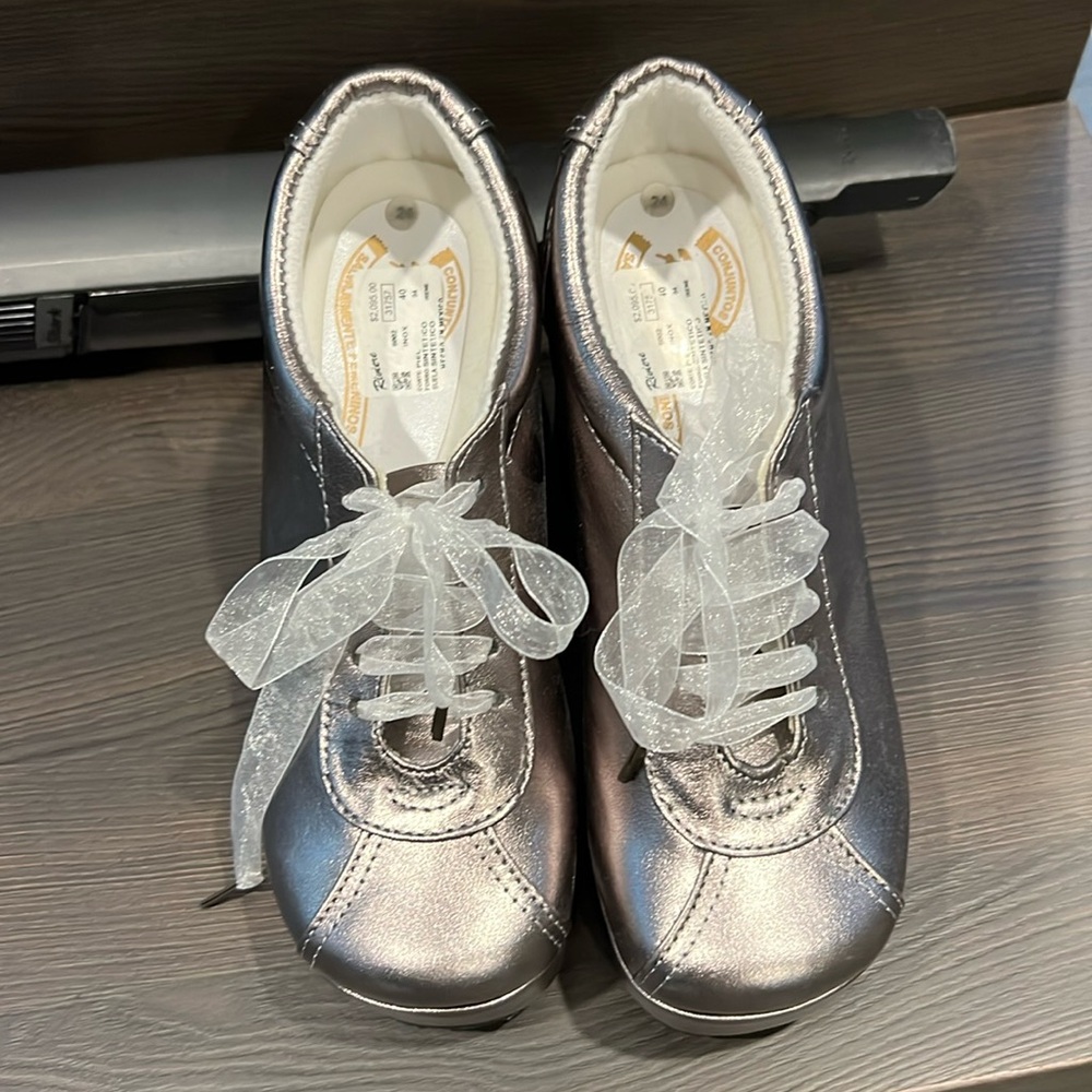 Platform bridal tennis shoes